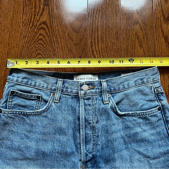 Aritzia Denim Forum Yoko High Rise Mid Thigh Cut-Off Denim Shorts - Size 29 - Picture 12 of 16
